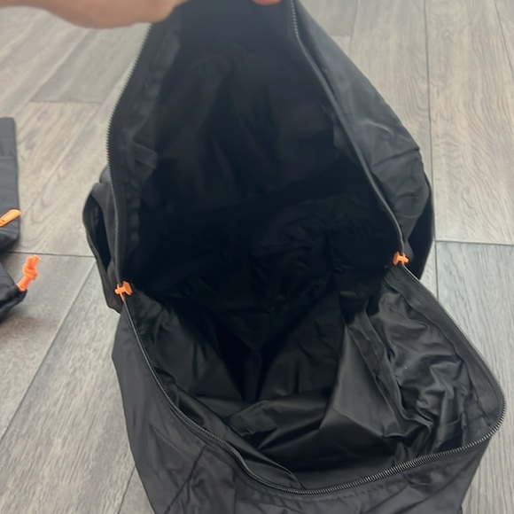 NWOT Bundle travel sack bag and backpack with compressible silicone water bottle main image 3